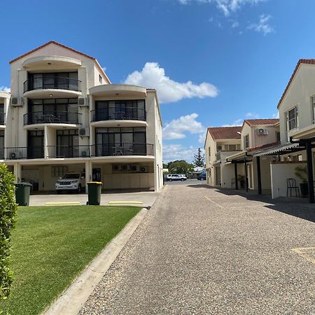 Cityville Apartamentos de lujo&Motel Rockhampton Exterior foto